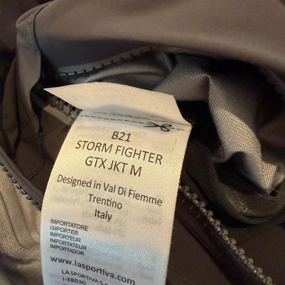 Mens Medium La Sportiva Storm Fighter GTX Gore-Tex Snow Jacket / Shell - Picture 2 of 4